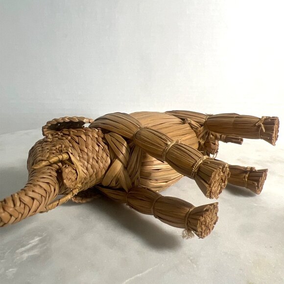 Handwoven Elephant Figurine Natural Raffia Folk Art Rustic Woven Animal Decor - Picture 4 of 7